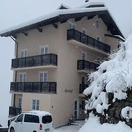 Penthouse In Near Lifts *